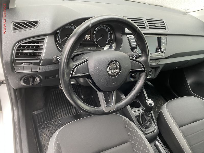 Škoda Fabia (2020) 1.0 TSi, 2.maj,ČR, Ambition - fotka 12 z 17