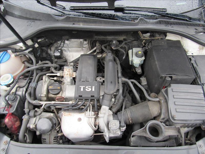 Volkswagen Golf 1,2 TSI 77kW Variant BlueMotio - fotka 29 z 29