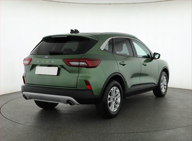 Ford Kuga (2025) 1.5 EcoBoost - fotka 5 z 16