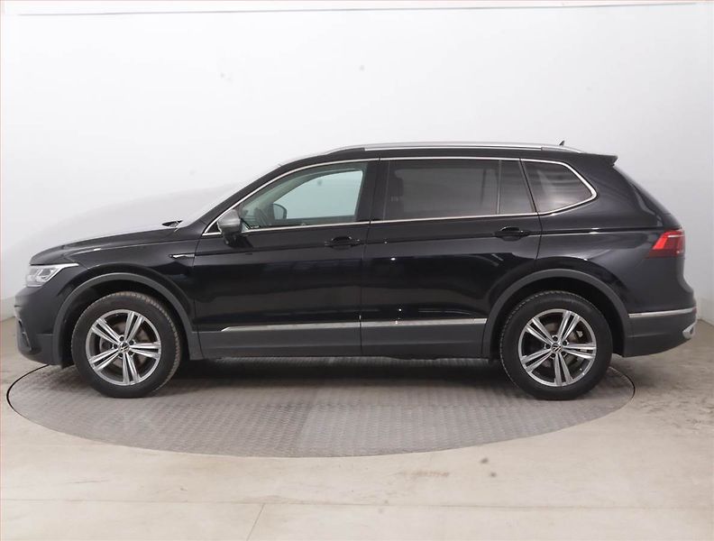Volkswagen Tiguan Allspace (2022) 2.0 TDI - fotka 3 z 19
