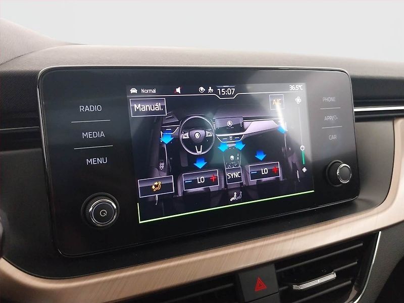 Škoda Scala (2019) Style Plus 1.5 TSI, Automat - fotka 25 z 25