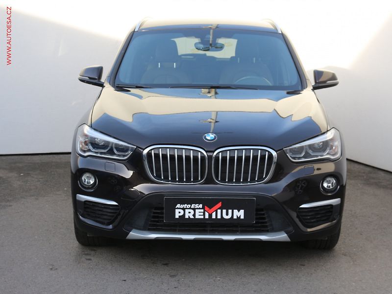 BMW X1 (2017) 2.0d xdrive, 4x4, navi - fotka 2 z 3