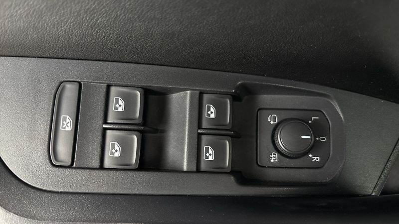 Škoda Kodiaq 2.0 TDI DSG 4x4 L&K - fotka 25 z 32