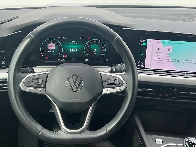 Volkswagen Golf 1,5 TSi 96 kW LIFE  REZERVACE - fotka 15 z 24