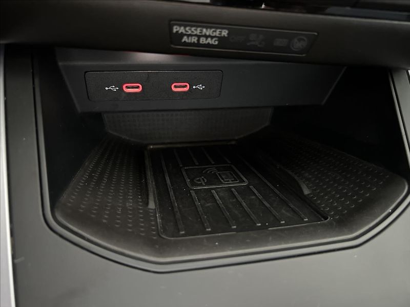 Seat Arona 1,0   TSI 85kW,FR,SERVISKA,1.M - fotka 19 z 26