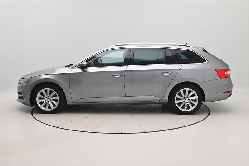Škoda Superb 1,4 TSI iV 160 kW DSG Style Zá - fotka 8 z 31
