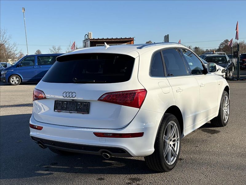 Audi Q5 3,0 TDi176kW 3x S-line,Max výb - fotka 2 z 50