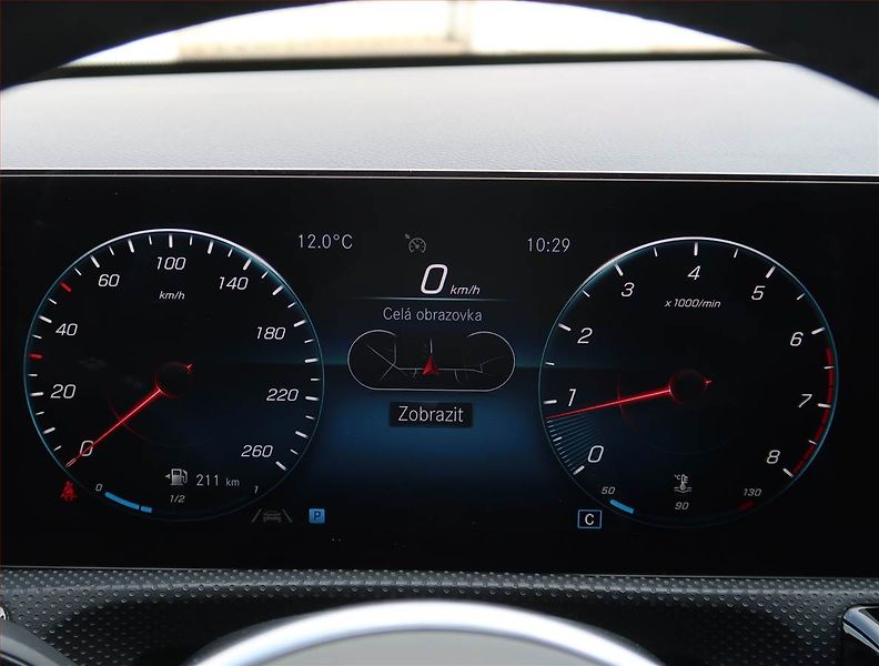 Mercedes-Benz CLA (2021) 200, 1.ČR,Navigace,plný servis - fotka 11 z 22