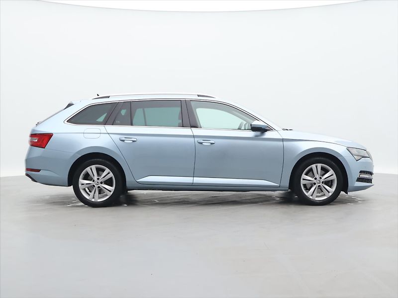 Škoda Superb 2,0 TDI 110kW Style DSG LED CZ - fotka 8 z 38