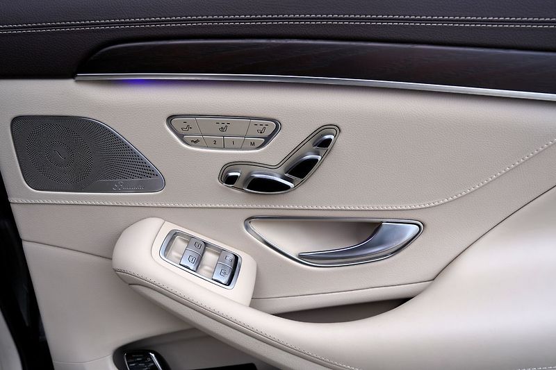 Mercedes-Benz Třídy S (2018) S 400d Long/4M/AMG/Burmester/Č - fotka 19 z 50