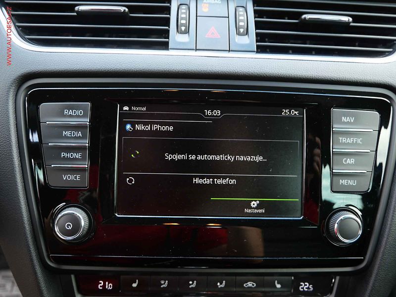 Škoda Octavia (2015) 2.0 TDi, ČR, RS, DSG - fotka 21 z 27
