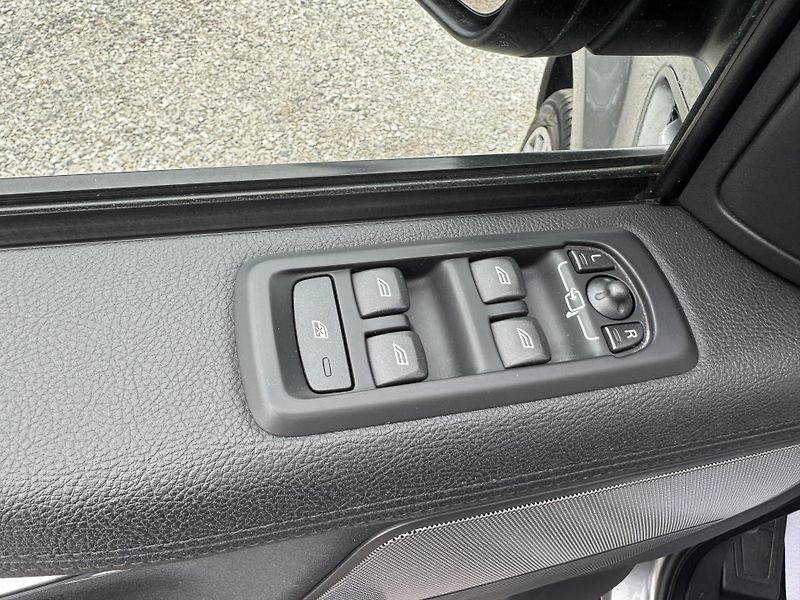 Land Rover Range Rover Sport (2010) 3.0TDV6 HSE - fotka 15 z 38