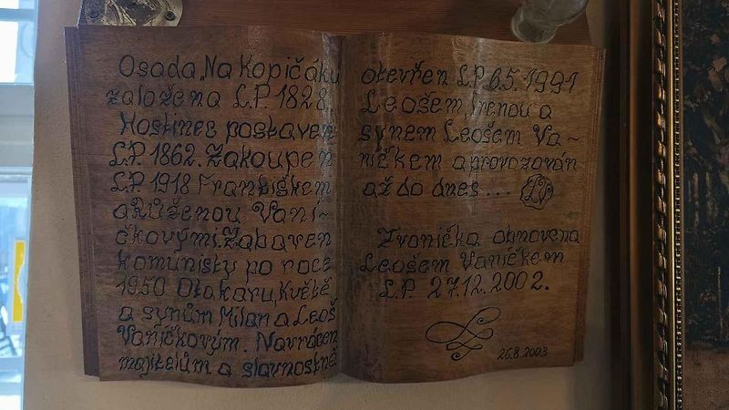 Třetí a čtvrtá generace Vaníčků se o Kopičák stará s láskou.