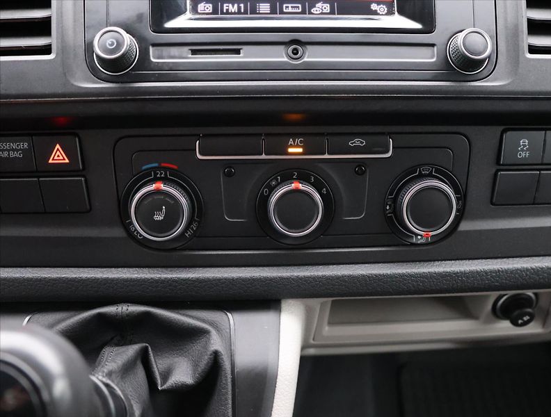 Volkswagen Transporter 2,0 TDI 75 kW Klima DPH CZ - fotka 20 z 28