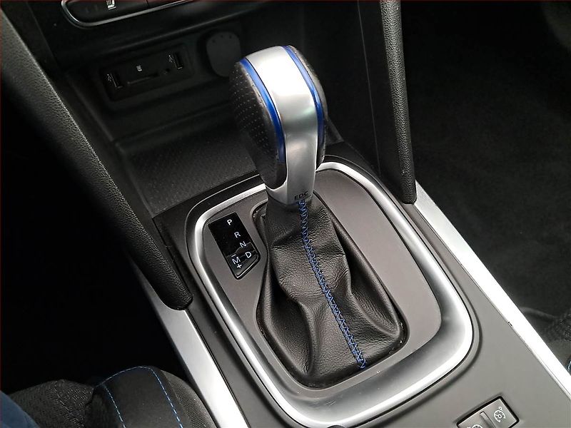 Renault Mégane (2016) 1.6 TCe GT, Automat, Navi - fotka 17 z 21