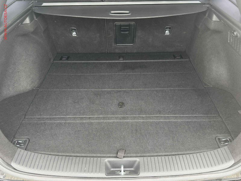 Hyundai i30 (2019) 1.4i, 1.maj,ČR, servis.kniha - fotka 7 z 20