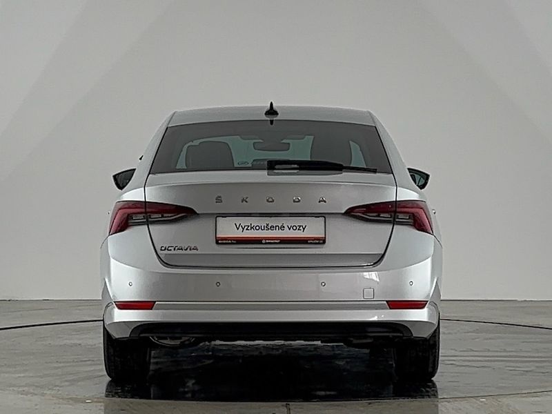 Škoda Octavia Style DSG - fotka 17 z 28