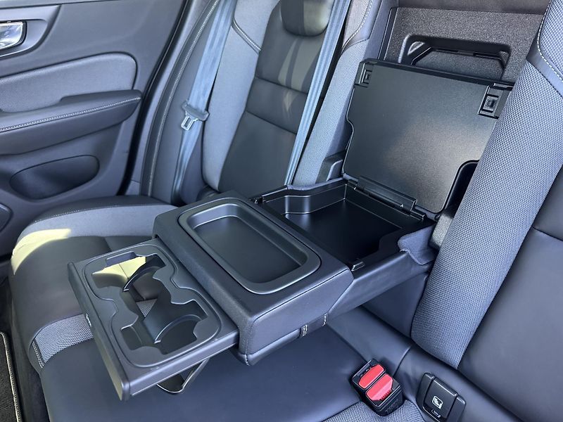 Volvo V60 (2020) 2,0 T8 4X4, Recharge, Polestar - fotka 20 z 47