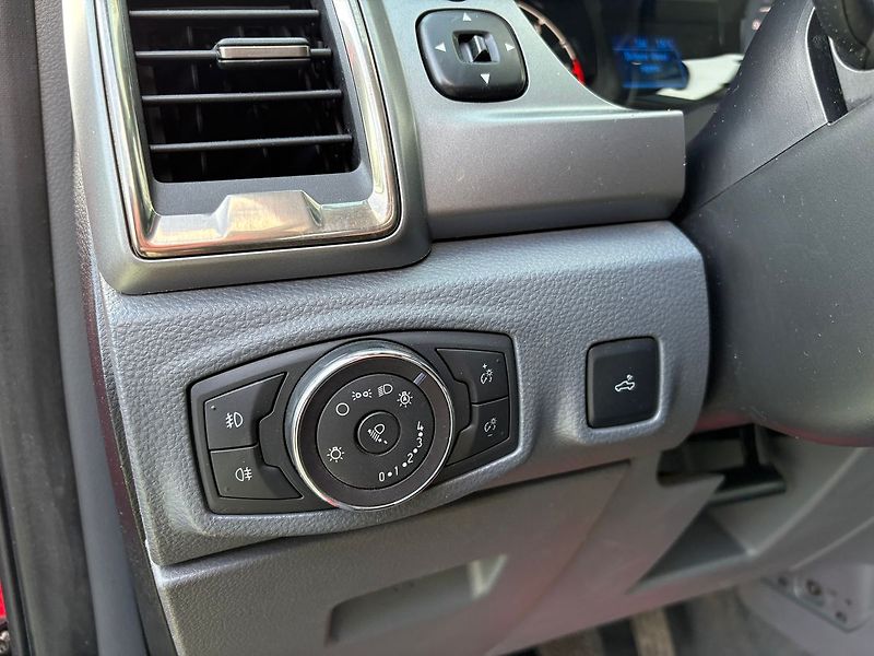 Ford Ranger 2.2TDCi, 118kW, 4x4 XLT - fotka 13 z 20