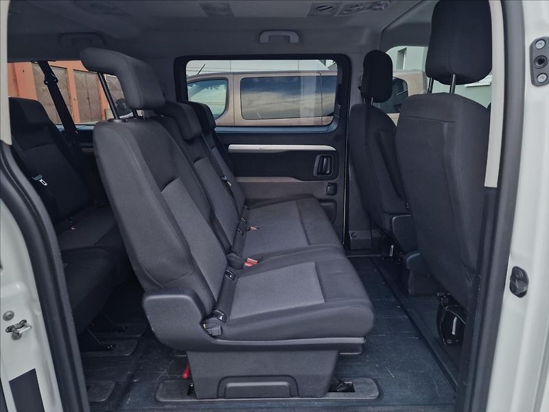 Toyota ProAce Verso 2.0 D-4d 110kW L2 Shuttle, ČR - fotka 15 z 50