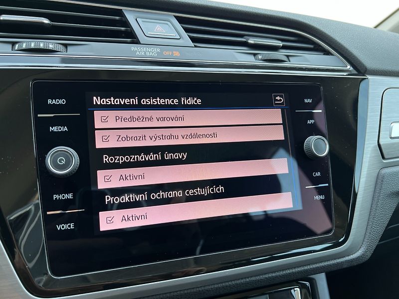 Volkswagen Touran (2019) 1.6TDi COMFORTLINE 7-míst - fotka 32 z 37