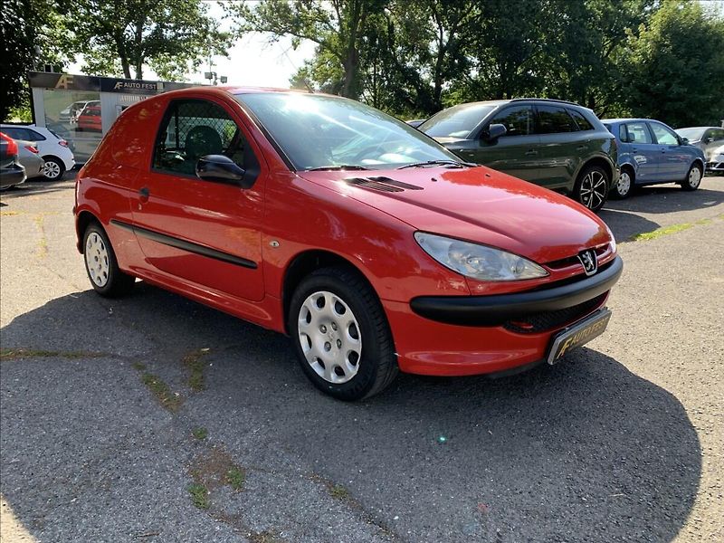 Peugeot 206 1,1 i,ČR - fotka 3 z 16