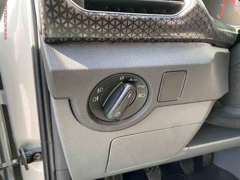Volkswagen T-Cross (2019) 1.0 TSi, Highline, LED, navi - fotka 15 z 19