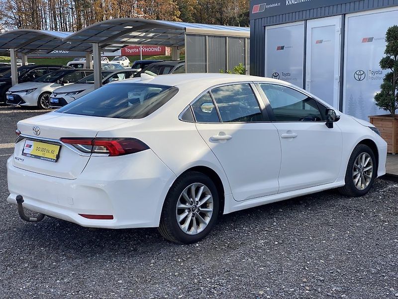Toyota Corolla 1.6i, ČR-1m, Comfort, tažné - fotka 6 z 33