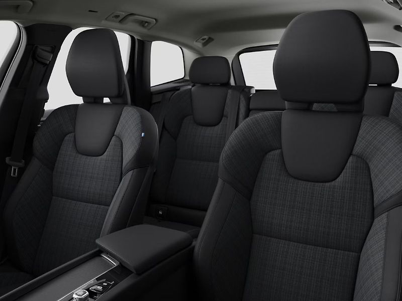 Volvo XC60 CORE B5 AWD 184kW - fotka 6 z 11