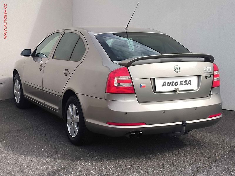 Škoda Octavia (2006) 1.9TDi, ČR, Výhř.sed. - fotka 6 z 17