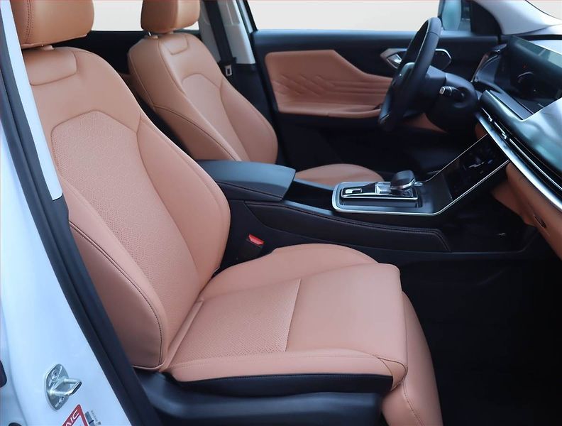 BAIC X7 (2025) 1.5T - fotka 9 z 27