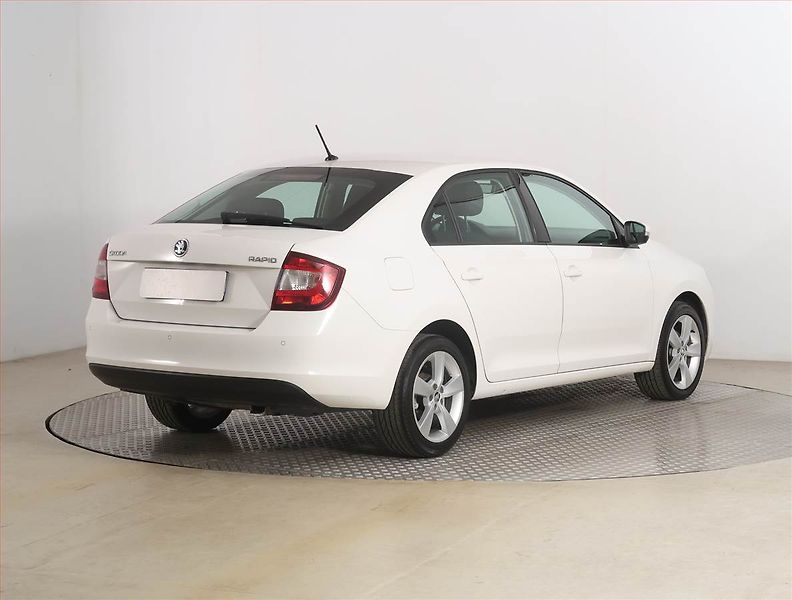 Škoda Rapid (2017) Ambition 1.4 TDI, Serv.kniha - fotka 5 z 18