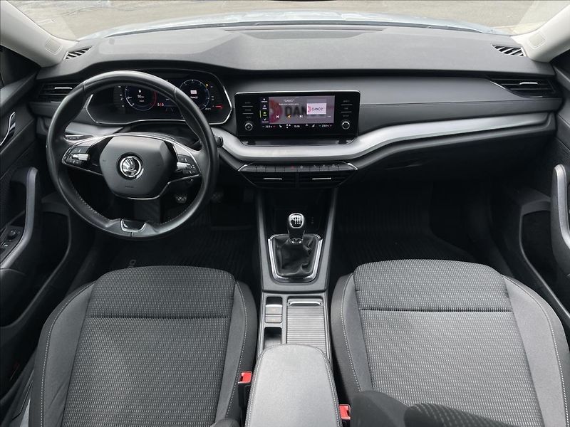 Škoda Octavia 2,0 TDI Combi Ambition Plus - fotka 6 z 22