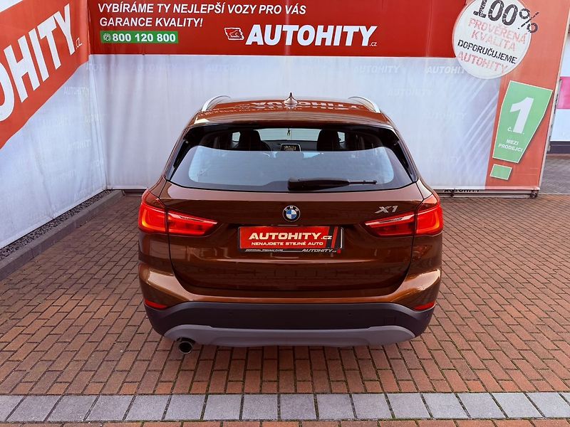 BMW X1 18i sDrive Aut., ČR - fotka 8 z 27