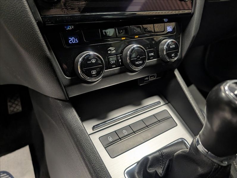 Škoda Octavia TSI, 110KW - fotka 16 z 27