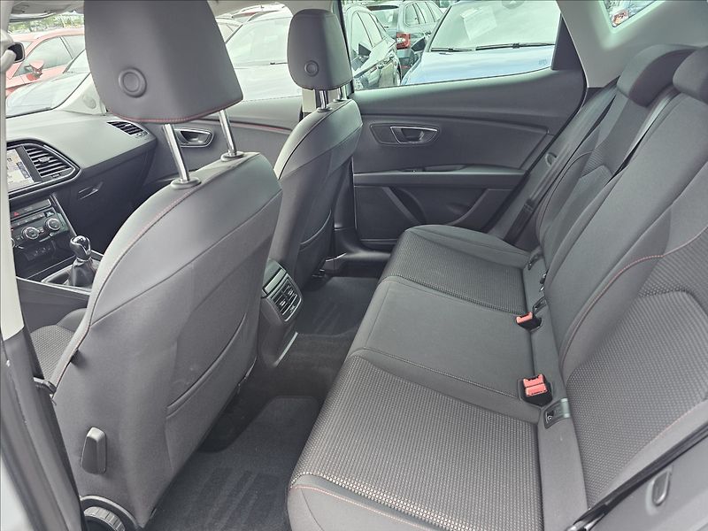 Seat Leon 1,4TSi 110KW FR led NAVI - fotka 30 z 44