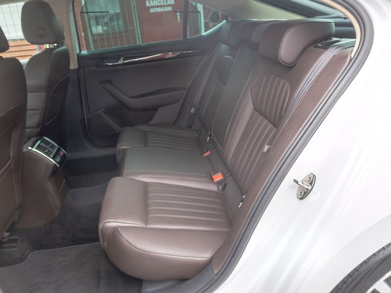 Škoda Superb (2017) 12/17 ČR 2.0TDI–LAURIN KLEMENT - fotka 45 z 59