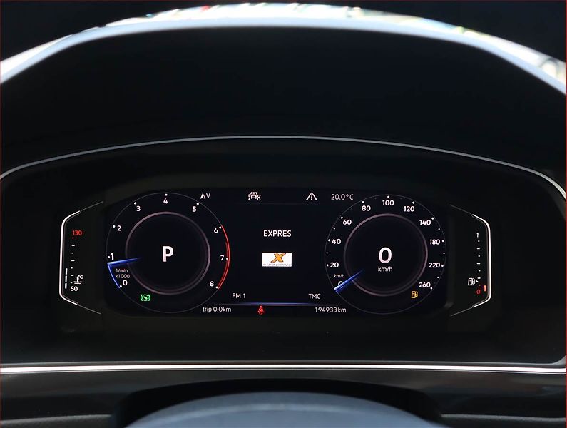 Volkswagen Tiguan (2020) 2.0 TSI - fotka 11 z 23