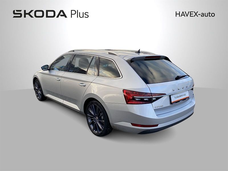 Škoda Superb (2021) Combi 1.4 TSI iV DSG Style - fotka 33 z 34