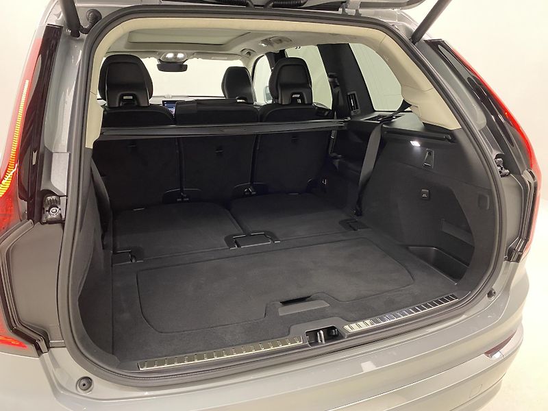 Volvo XC90 (2026) T8 AWD RECHARGE BRIGHT ULTRA - fotka 5 z 77