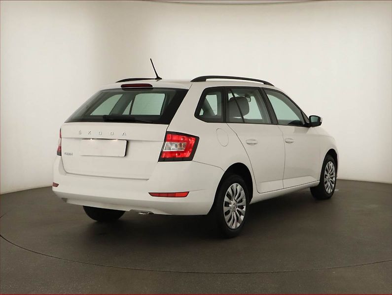 Škoda Fabia (2022) 1.0 TSI, ČR,1.maj - fotka 5 z 11