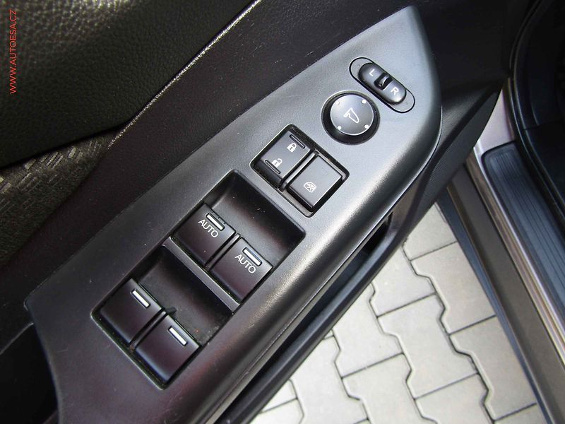 Honda CR-V (2016) 1.6 i-DTEC, ČR, AC, kamera - fotka 11 z 20