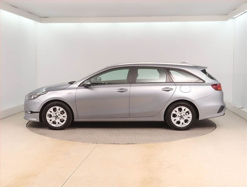 Kia Ceed (2023) Spin 1.0 T-GDI, SPIN, DPH - fotka 3 z 15