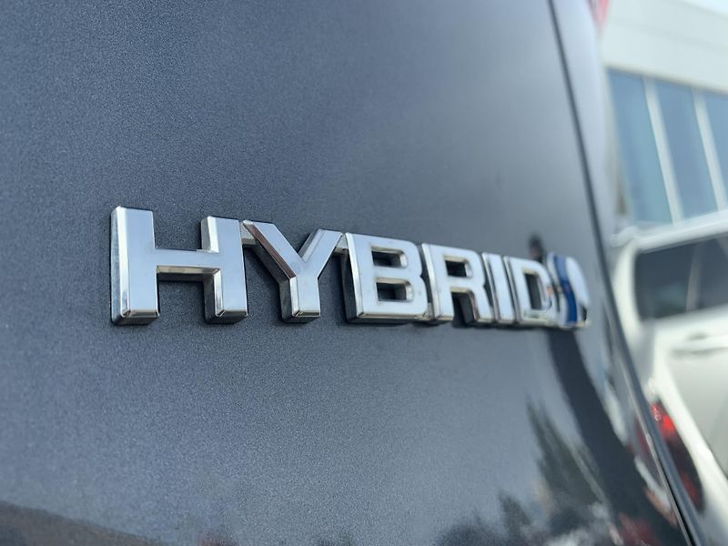 Toyota RAV4 EXECUTIVE SKYVIEW 2.5 HEV 4WD - fotka 33 z 37