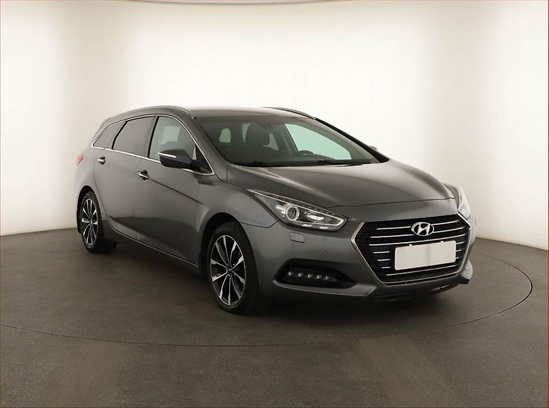 Hyundai i40 (2016) 1.7 CRDi, Navi, Tempomat - fotografie inzerátu