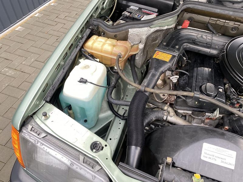 Mercedes-Benz 124 2.0i - 1xMaj - 40 000km - TOP - fotka 43 z 54