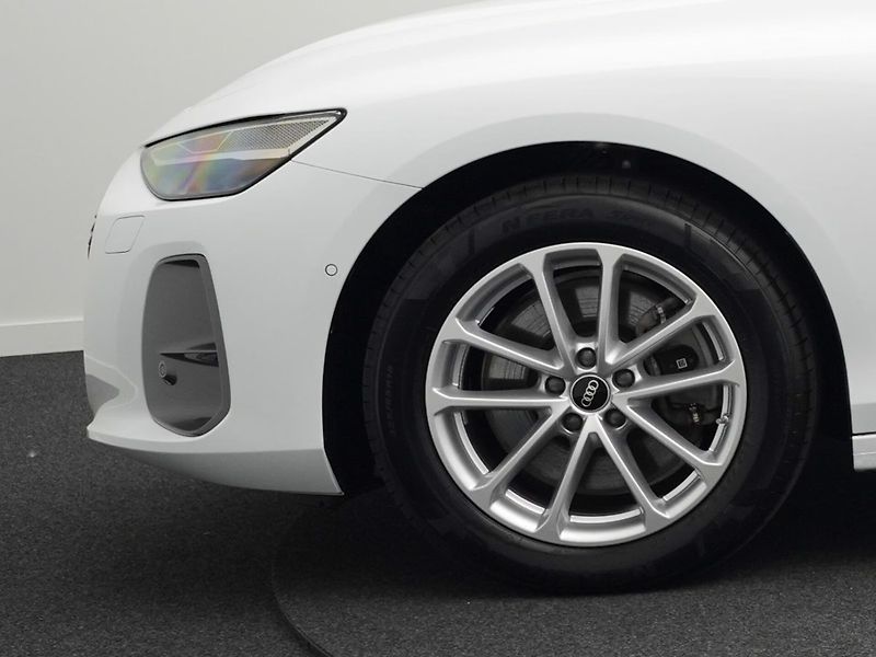 Audi A6 3.0TFSI quattro B&O HuD Pano - fotka 10 z 17