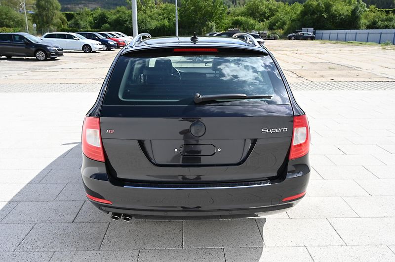 Škoda Superb 2.0TDI 125KW DSG Elegan. 12/09 - fotka 6 z 45