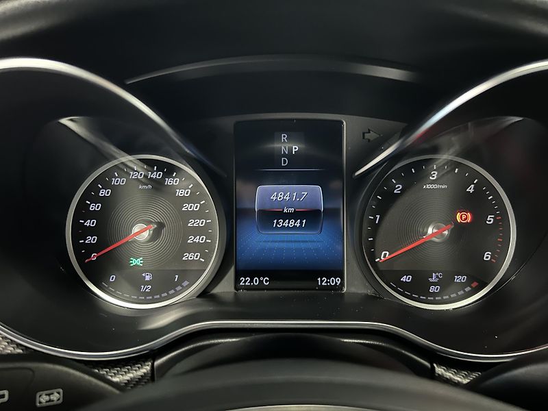 Mercedes-Benz Třídy V (2021) 300d AMG L 4Matic LED 360° NAV - fotka 8 z 31