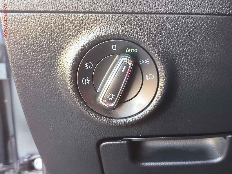 Škoda Superb (2019) 2.0 TDi, navi, bixen - fotka 25 z 27